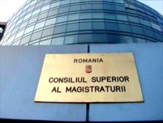 Se cere verificarea magistraţilor: au fost sau nu lucrători ai serviciilor